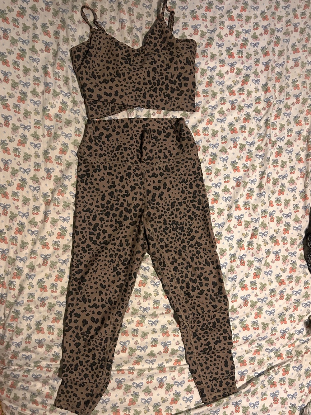 YPB Sculpt LUX Abercrombie yoga set animal print athletic top and leggings